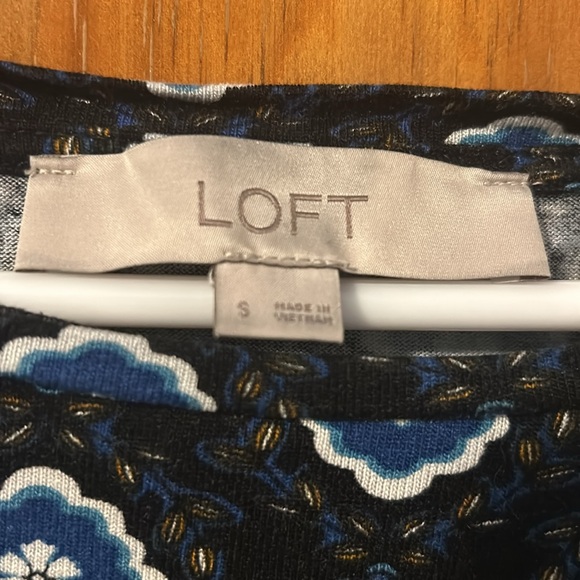 LOFT Medallion Ballet Neck Half Sleeve Tee - Picture 4 of 6
